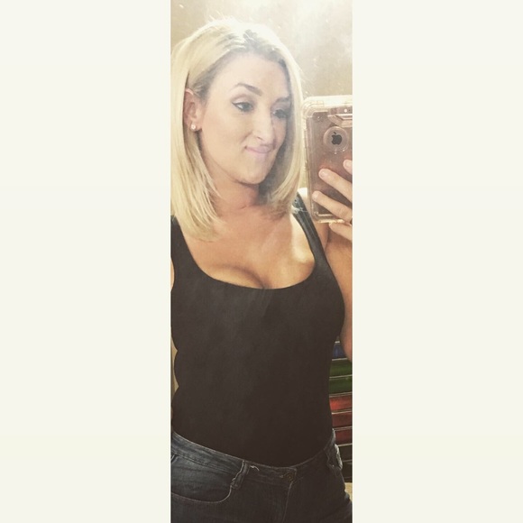 Meet your Posher, Beautyreveal - Picture 2 of 2